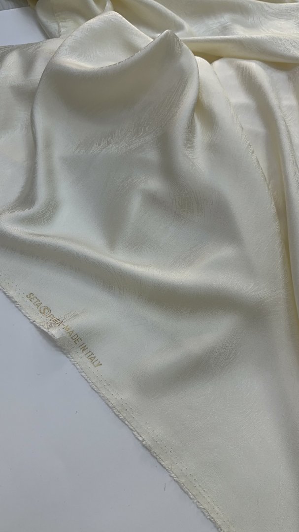 картинка Шелк натуральный Ш139 магазин Компания "Бенефис являющийся официальным дистрибьютором в России  картинка Шелк натуральный Ш139 от магазина Компания "Бенефис