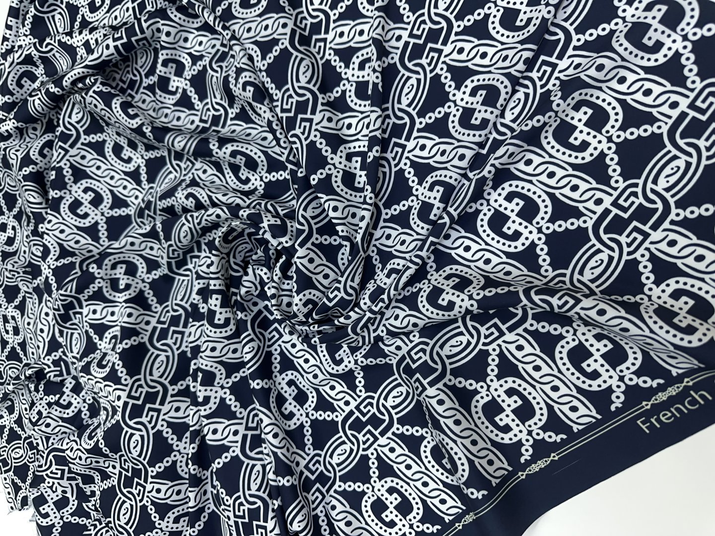 картинка Атлас стрейч АХ226 магазин Компания "Бенефис являющийся официальным дистрибьютором в России  картинка Атлас стрейч АХ226 от магазина Компания "Бенефис