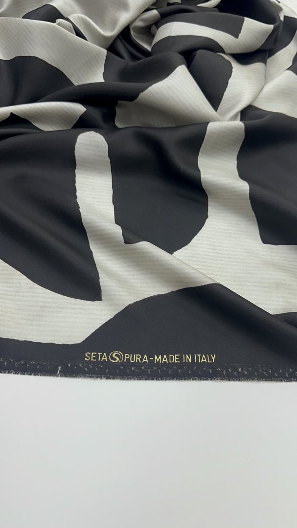 картинка Шелк натуральный Ш131 магазин Компания "Бенефис являющийся официальным дистрибьютором в России  картинка Шелк натуральный Ш131 от магазина Компания "Бенефис